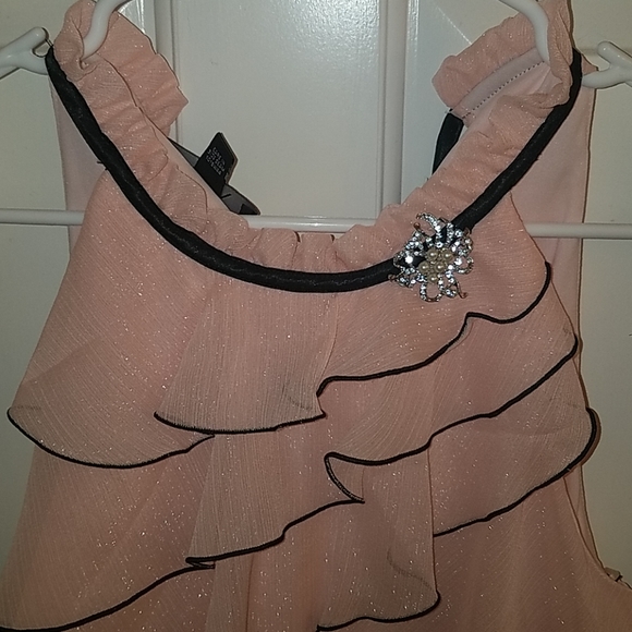 Tank - Picture 2 of 5